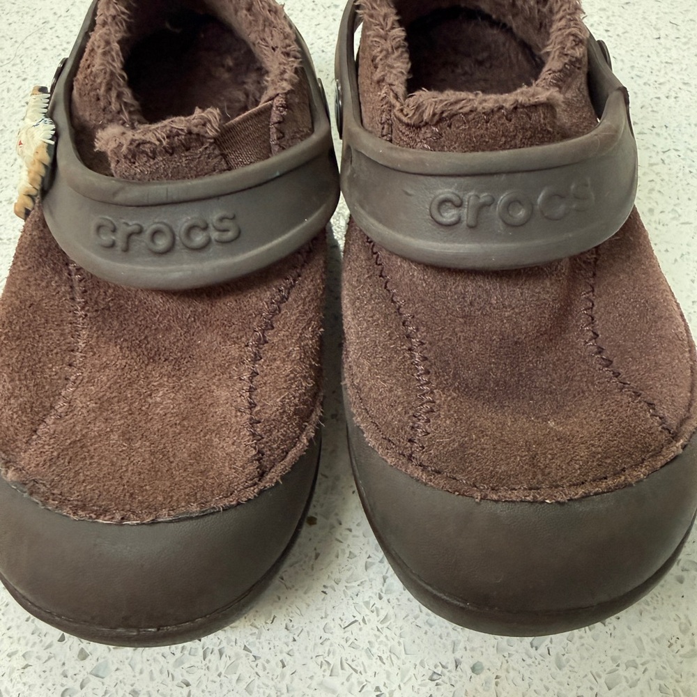 CROCS Dawson Kids Brown Slippers suede brown
